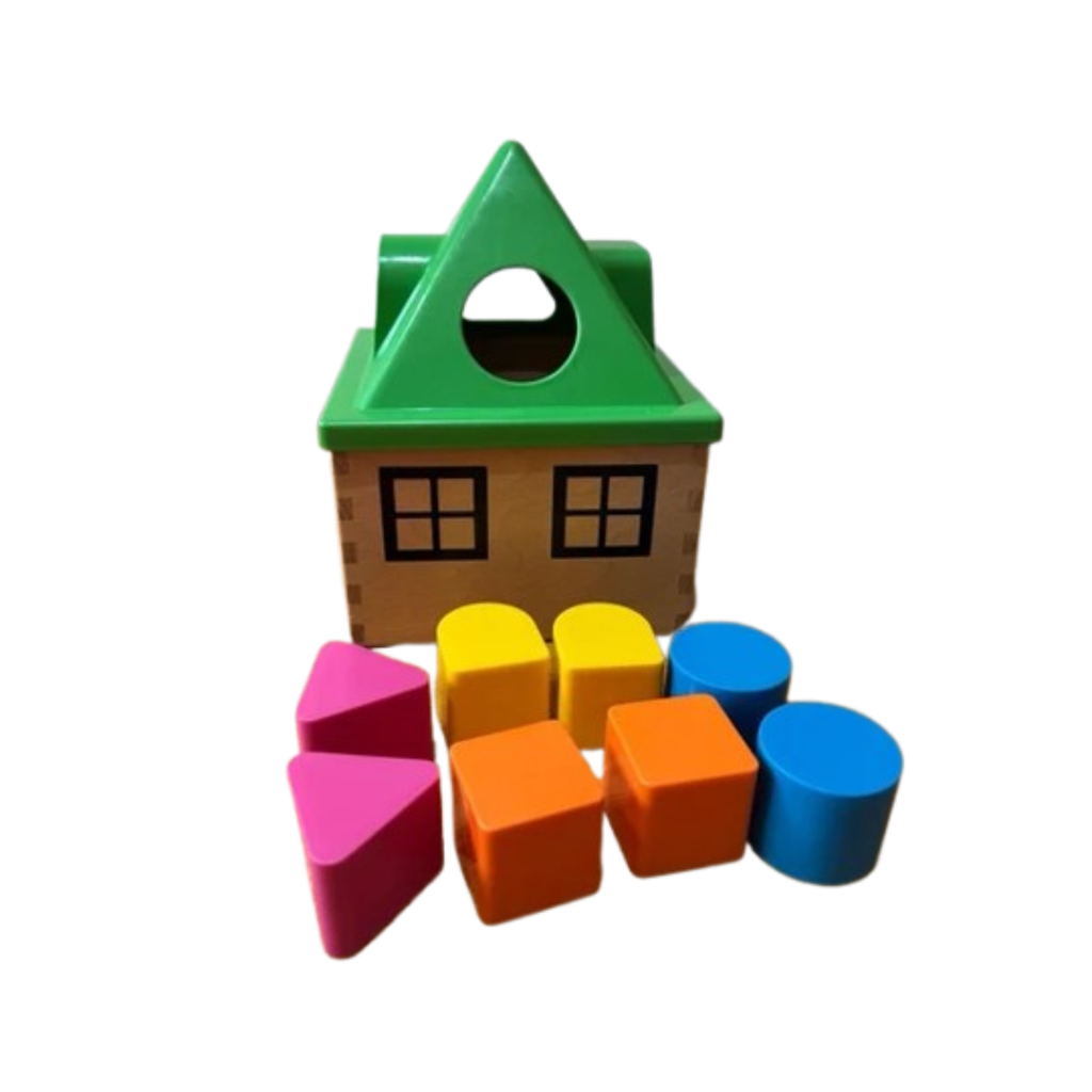 Casa encajable de madera con formas geométricas y piezas de colores